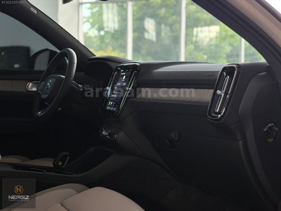 2025 MODEL VOLVO EX40 ELEKTRİKLİ