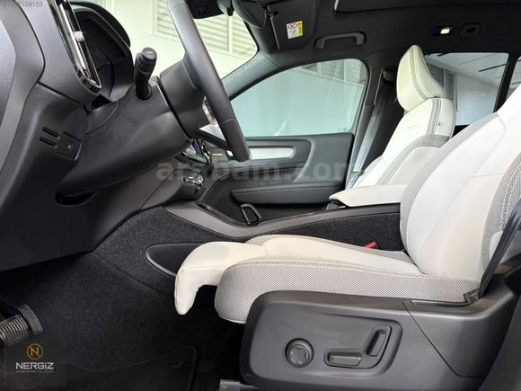 2025 MODEL VOLVO EX40 ELEKTRİKLİ