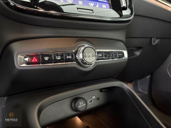2025 MODEL VOLVO EX40 ELEKTRİKLİ