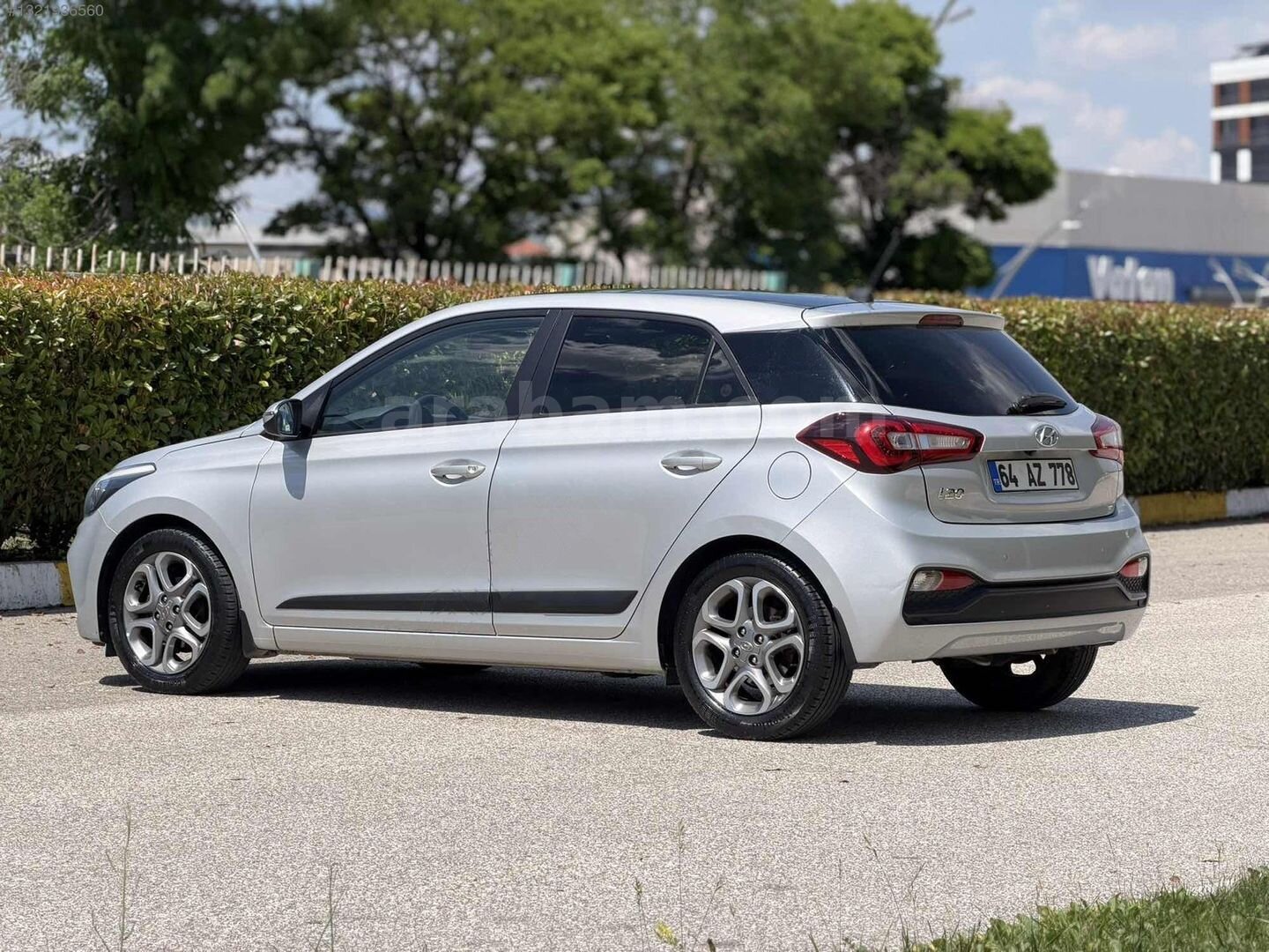 Galeriden Hyundai i20 1.4 MPI Elite Smart 2018 Model Uşak 35.500 km Gri 7