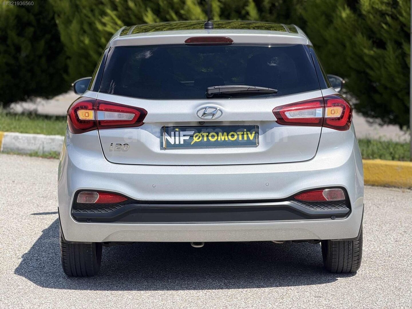 Galeriden Hyundai i20 1.4 MPI Elite Smart 2018 Model Uşak 35.500 km Gri 3