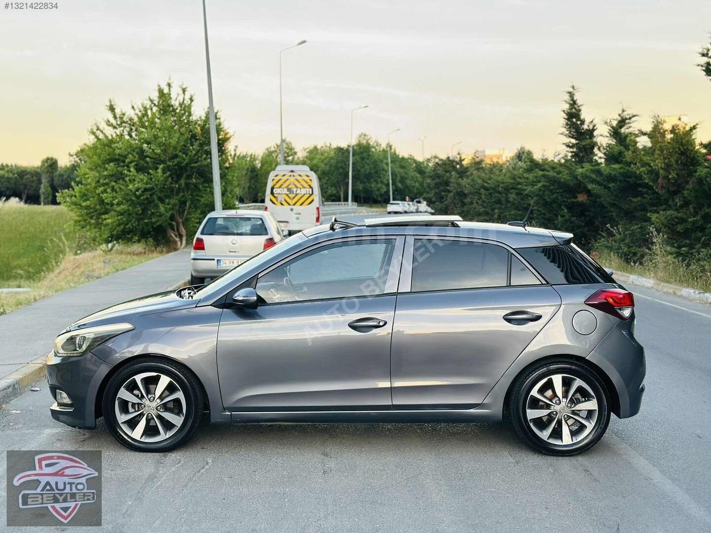 Galeriden Hyundai i20 1.4 MPI Elite Smart 2017 Model İstanbul 103.000 km Füme 4