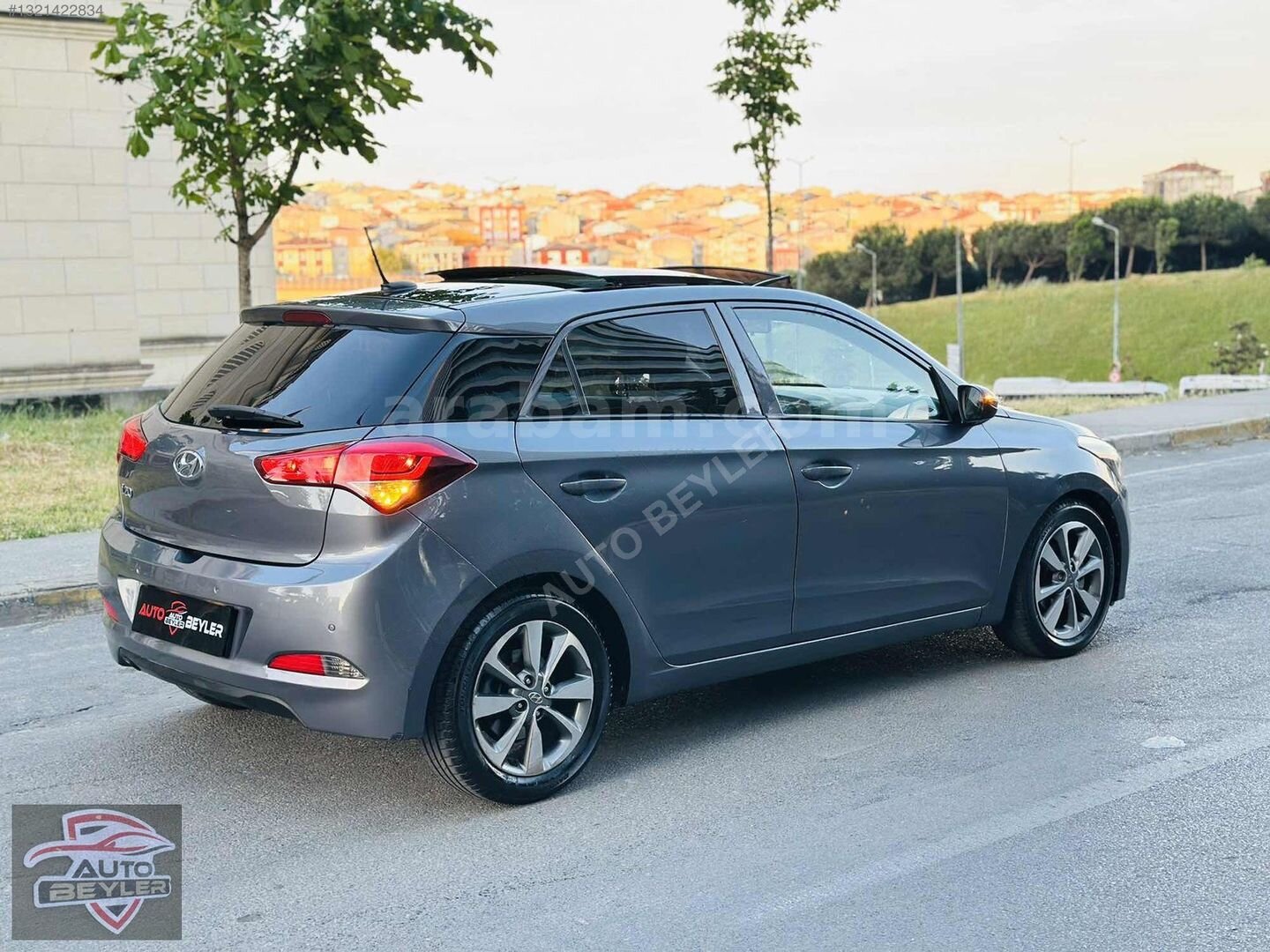 Galeriden Hyundai i20 1.4 MPI Elite Smart 2017 Model İstanbul 103.000 km Füme 7