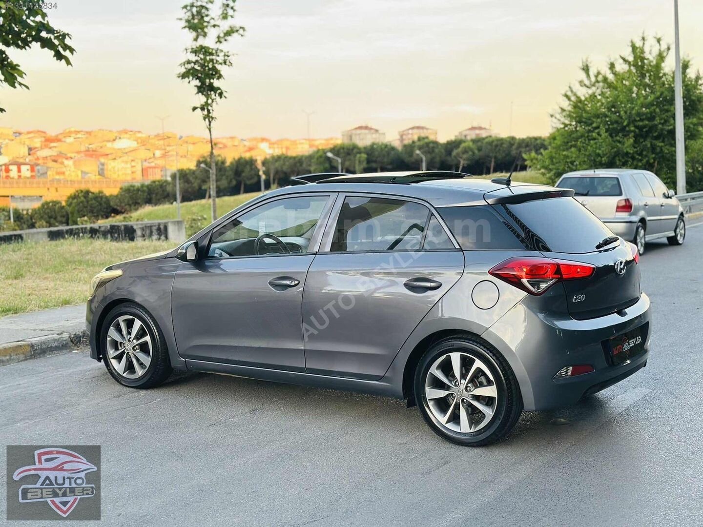 Galeriden Hyundai i20 1.4 MPI Elite Smart 2017 Model İstanbul 103.000 km Füme 5