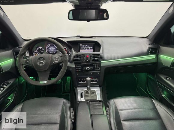 DEĞİŞENSİZ..CAM TAVAN..ISITMA..TAM DERİ..2010 E 250 CGI COUPE..