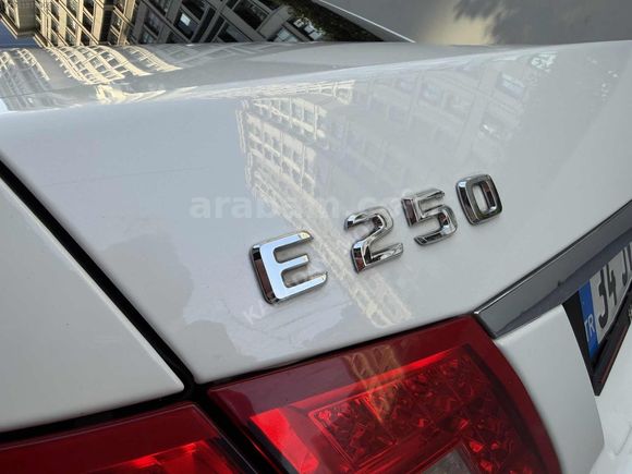 MECRDES-BENZ E250 CGİ PREMİUM 204HP ELKBGJ ELK DRKSİYN ÇFT HFZA