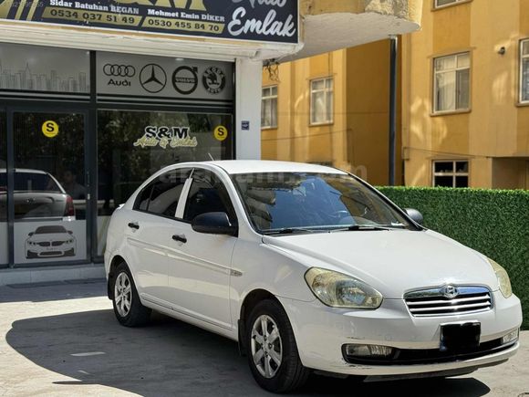 S&M AUTO'DAN KUSURSUZ TEMİZLİKTE ACCENT ERA