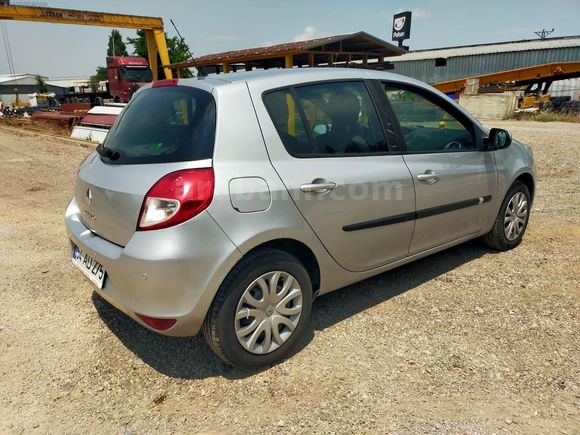 Renault Clio 1.2 benzinli