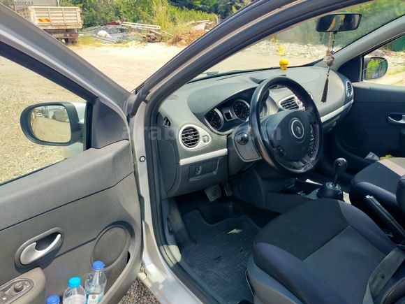 Renault Clio 1.2 benzinli