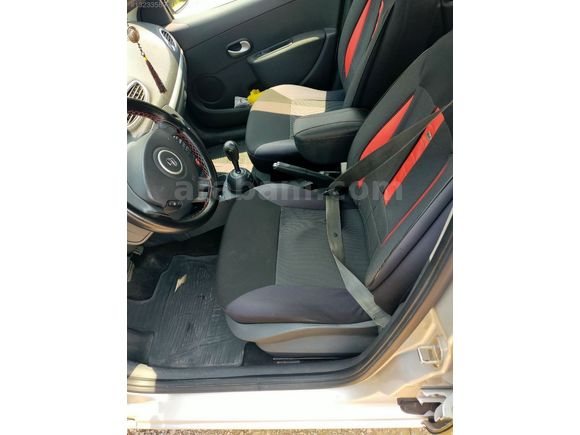 Renault Clio 1.2 benzinli