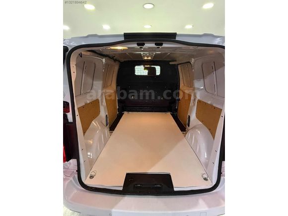 2025 MODEL 6001 KM'DE HATASIZ BOYASIZ TRAMERSİZ JUMPY %20 FATURA