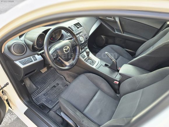 2011 MODEL HATASIZ BOYASIZ OTOMATİK VİTES MAZDA 3 1.6 İMPRESSİVE