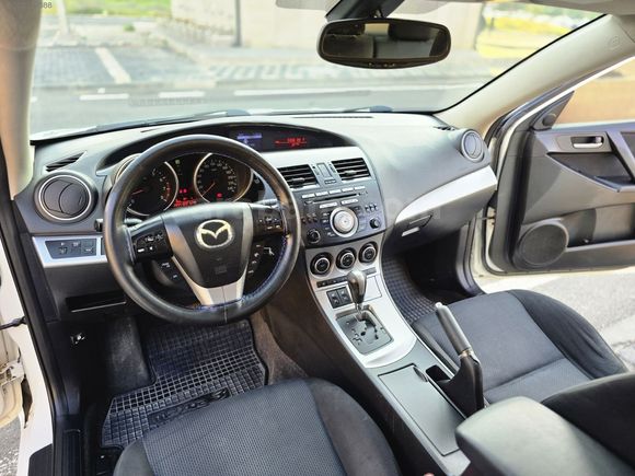 2011 MODEL HATASIZ BOYASIZ OTOMATİK VİTES MAZDA 3 1.6 İMPRESSİVE
