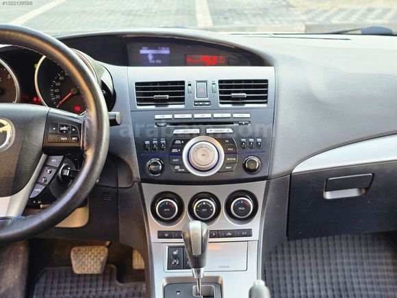 2011 MODEL HATASIZ BOYASIZ OTOMATİK VİTES MAZDA 3 1.6 İMPRESSİVE