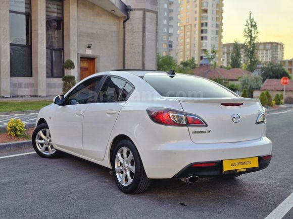 2011 MODEL HATASIZ BOYASIZ OTOMATİK VİTES MAZDA 3 1.6 İMPRESSİVE