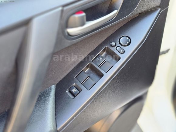 2011 MODEL HATASIZ BOYASIZ OTOMATİK VİTES MAZDA 3 1.6 İMPRESSİVE