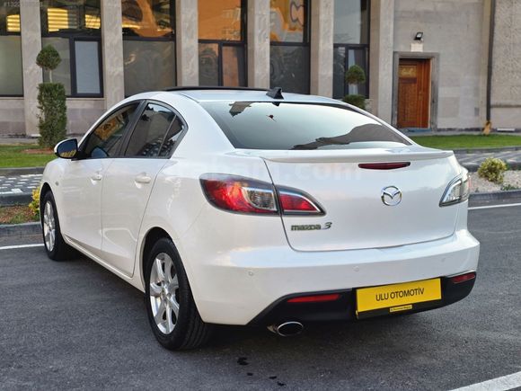 2011 MODEL HATASIZ BOYASIZ OTOMATİK VİTES MAZDA 3 1.6 İMPRESSİVE