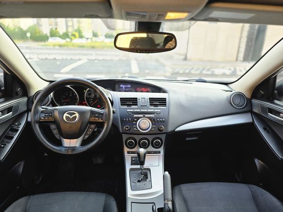 2011 MODEL HATASIZ BOYASIZ OTOMATİK VİTES MAZDA 3 1.6 İMPRESSİVE