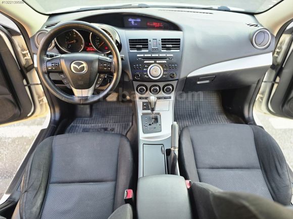 2011 MODEL HATASIZ BOYASIZ OTOMATİK VİTES MAZDA 3 1.6 İMPRESSİVE