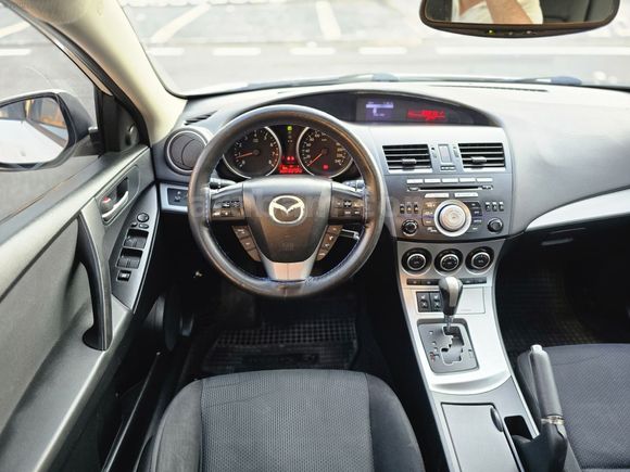 2011 MODEL HATASIZ BOYASIZ OTOMATİK VİTES MAZDA 3 1.6 İMPRESSİVE
