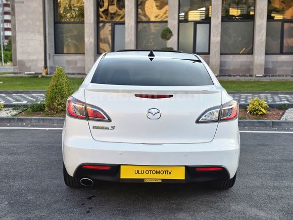 2011 MODEL HATASIZ BOYASIZ OTOMATİK VİTES MAZDA 3 1.6 İMPRESSİVE