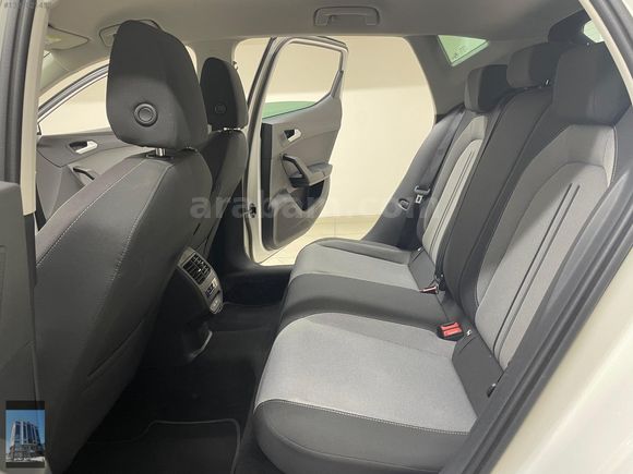 YÜCELER OTO'DAN 2024 MODEL SEAT LEON HYBRİD KDV %20 HATASIZ