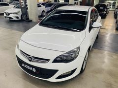 İLK SAHİBİNDEN SADECE 88500 KM DE 2015 OTOMATİK VİTES
