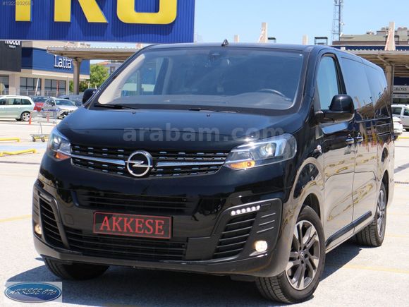 ENGELLİ DÜZENEKLİ BOYASIZ ZAFİRA 2.0 OTOMATİK CAM TAVAN 11.000KM