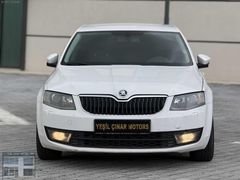 MÜKEMEL TEMİZLİKTE SKODA OCTAVİA AİLE ARACI