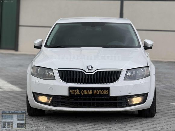 MÜKEMEL TEMİZLİKTE SKODA OCTAVİA AİLE ARACI