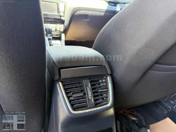MÜKEMEL TEMİZLİKTE SKODA OCTAVİA AİLE ARACI