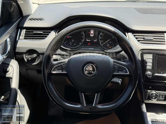 MÜKEMEL TEMİZLİKTE SKODA OCTAVİA AİLE ARACI