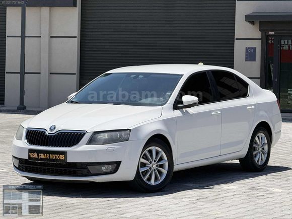 MÜKEMEL TEMİZLİKTE SKODA OCTAVİA AİLE ARACI