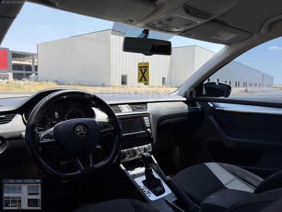 MÜKEMEL TEMİZLİKTE SKODA OCTAVİA AİLE ARACI