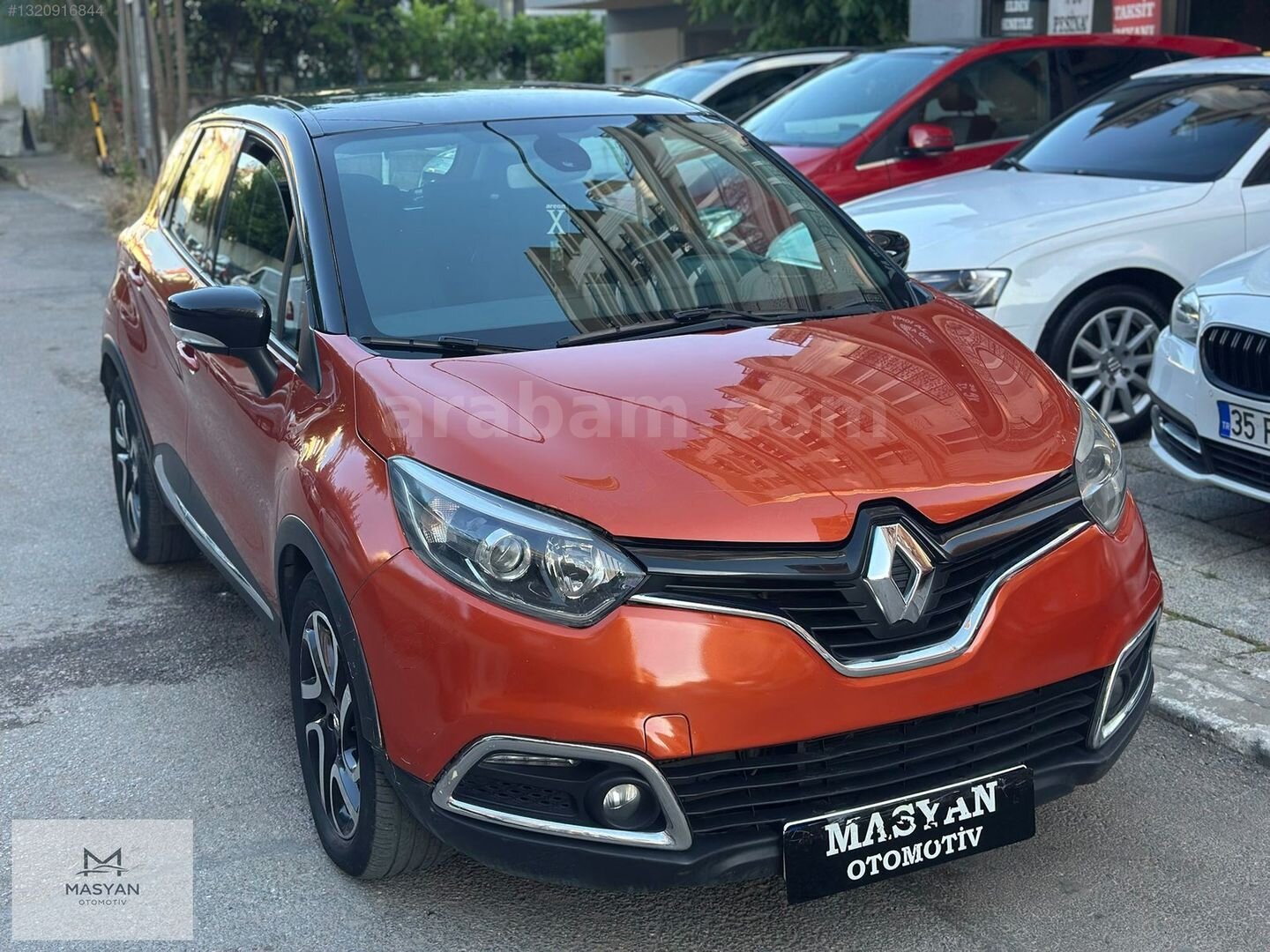 Galeriden Renault Captur 1.2 TCe Icon 2013 Model İstanbul 199.000 km Turuncu 2