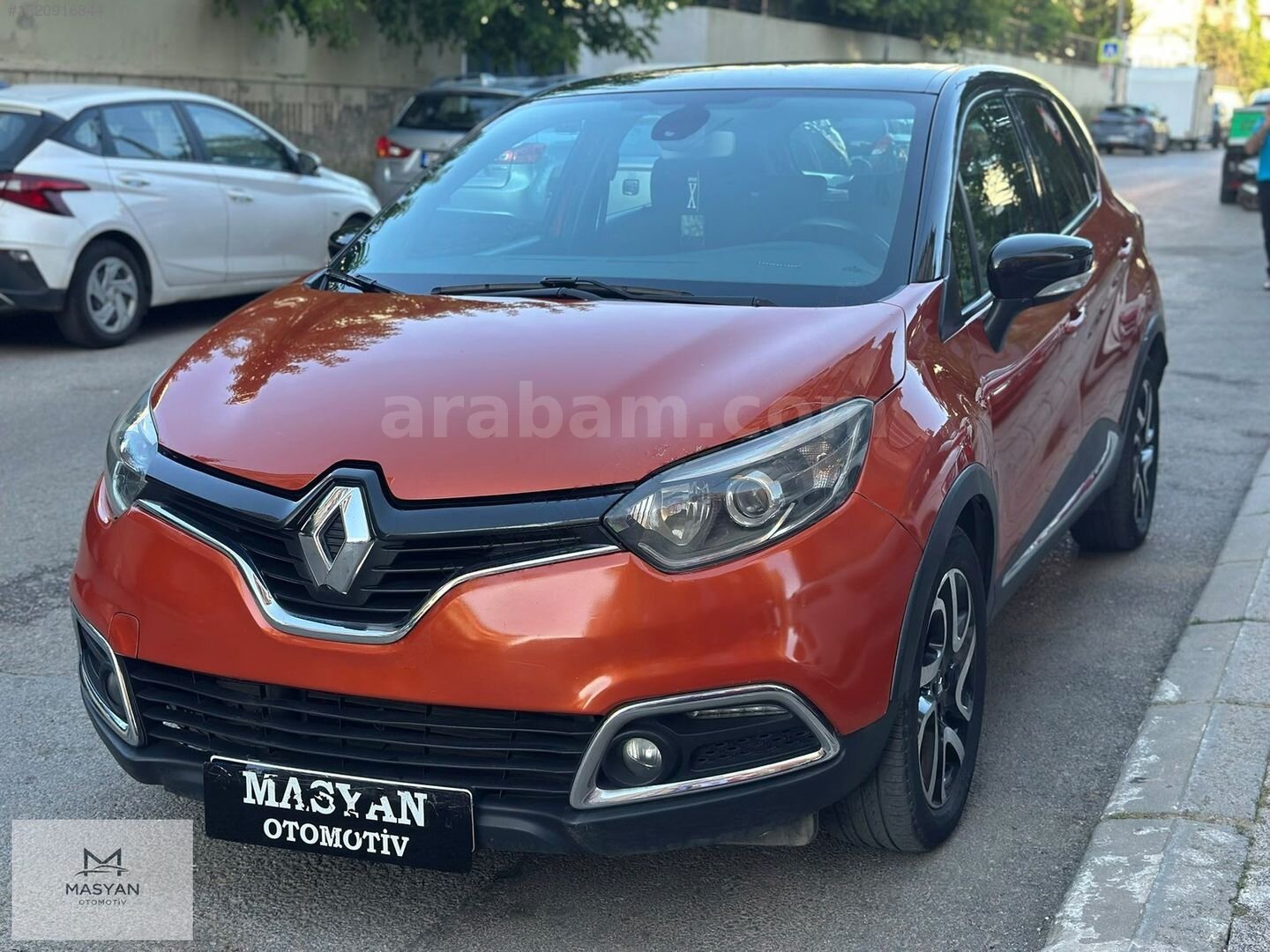 Galeriden Renault Captur 1.2 TCe Icon 2013 Model İstanbul 199.000 km Turuncu 4