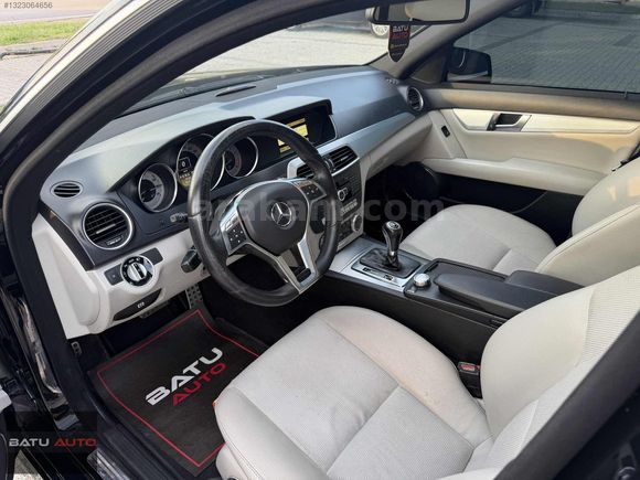 BATU AUTO'DAN 2012 MERCEDES C180 AMG CAM TAVANLI TEMİZ !!!