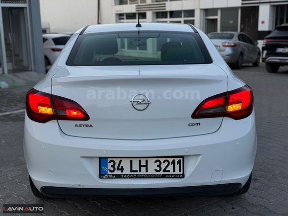 LAVİN AUTO 2017 OPEL ASTRA DESİGN OTOMATİK K.K 12 AY