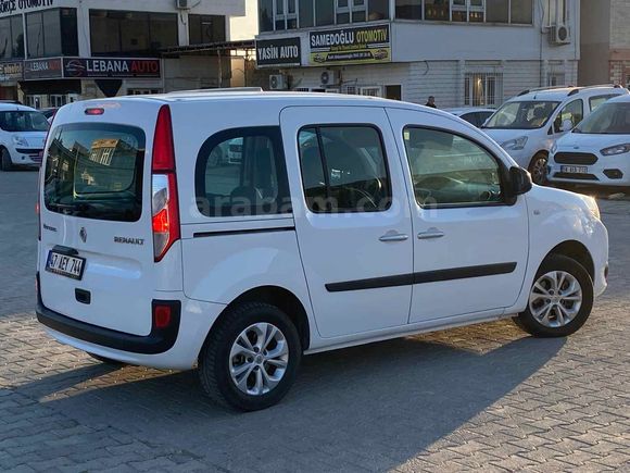 Sahibinden Renault Kangoo Multix 1.5 dCi Touch 2020 Model  230.000 km Beyaz