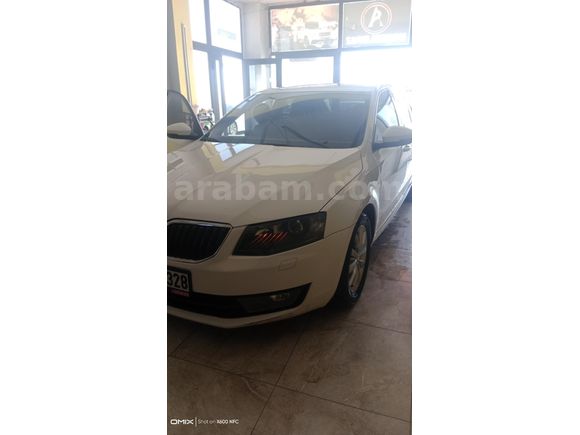 Sahibinden Skoda Octavia 1.6 TDI Elegance 2014 Model  265.044 km Beyaz