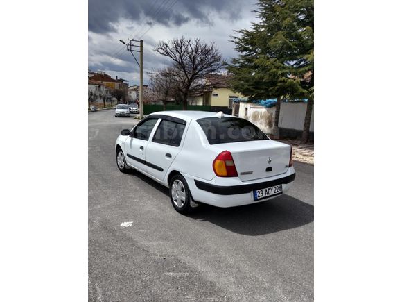 Sahibinden Renault Clio 1.4 Authentique 2003 Model  301.000 km Beyaz