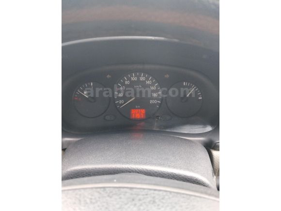 Sahibinden Renault Clio 1.4 Authentique 2003 Model  301.000 km Beyaz