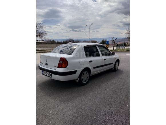 Sahibinden Renault Clio 1.4 Authentique 2003 Model  301.000 km Beyaz