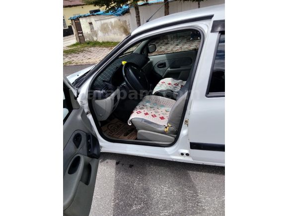 Sahibinden Renault Clio 1.4 Authentique 2003 Model  301.000 km Beyaz