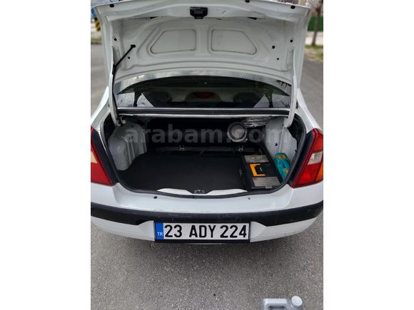 Sahibinden Renault Clio 1.4 Authentique 2003 Model  301.000 km Beyaz