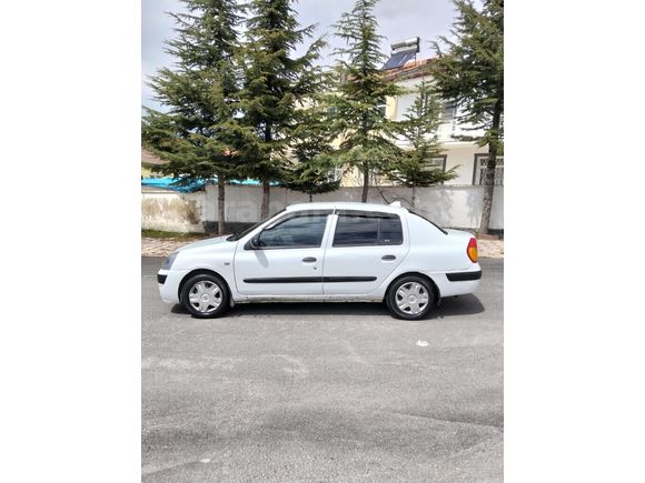 Sahibinden Renault Clio 1.4 Authentique 2003 Model  301.000 km Beyaz