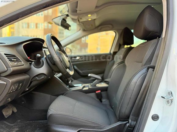 İLK ELDEN 1.3 TCE 140 hp MEGANE