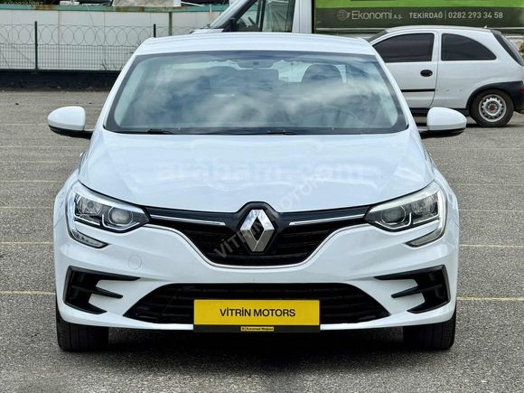 VİTRİN'DEN 2022 MODEL 1.3 TCE HATASIZ DEĞİŞENSİZ MEGANE