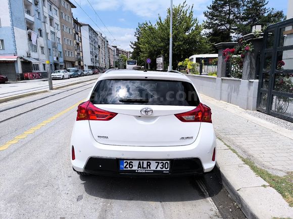 Sahibinden Toyota Auris 1.4 D-4D Active Skypack 2015 Model