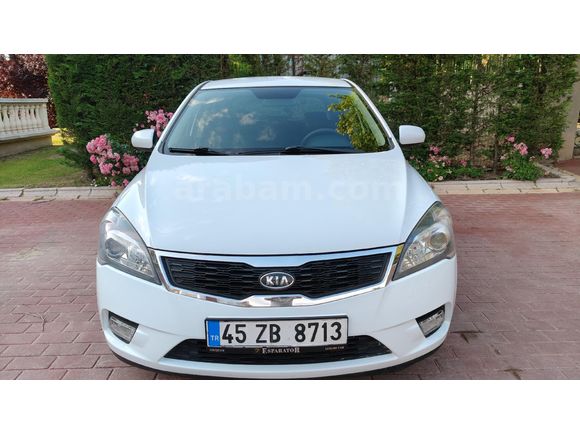 KİA CEED DEĞİŞENSİZ 127.000 KM